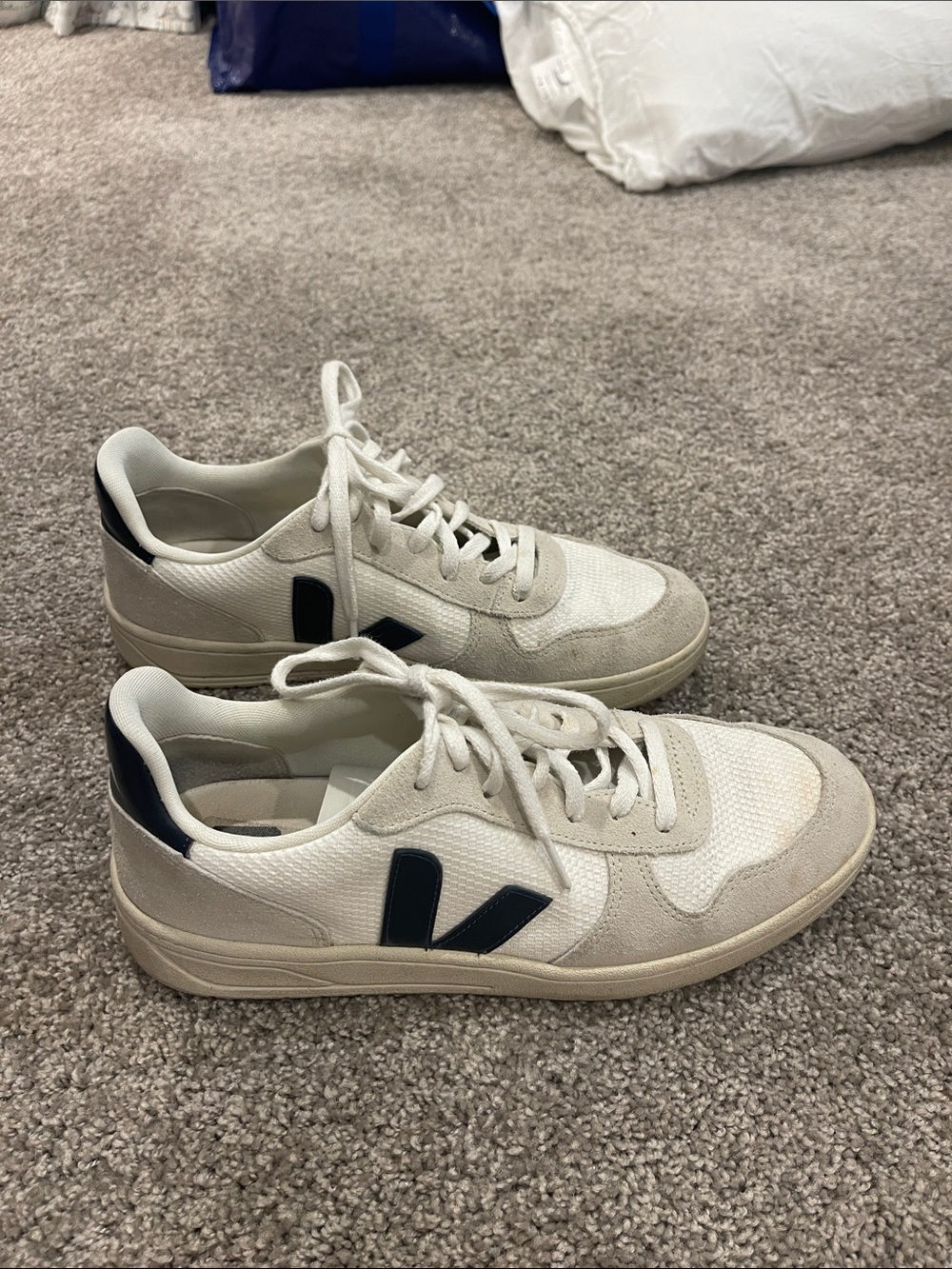 Men’s Veja V-10 White and Navy Casual Lace-Up Sneakers for Men